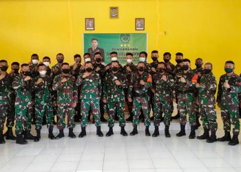 Kunjungi Koramil Persiapan di Teluk Wondama, Dandim 1801/Manokwari Ingatkan Selalui Hormati Kearifan Lokal