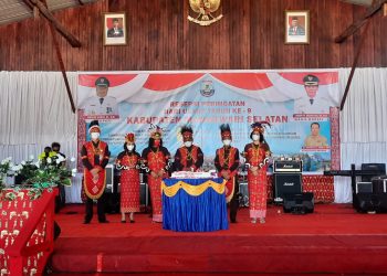 Batik Khas Arfak Karya TP-PKK Warnai Upacara Peringatan HUT Ke-9 Kabupaten Manokwari Selatan