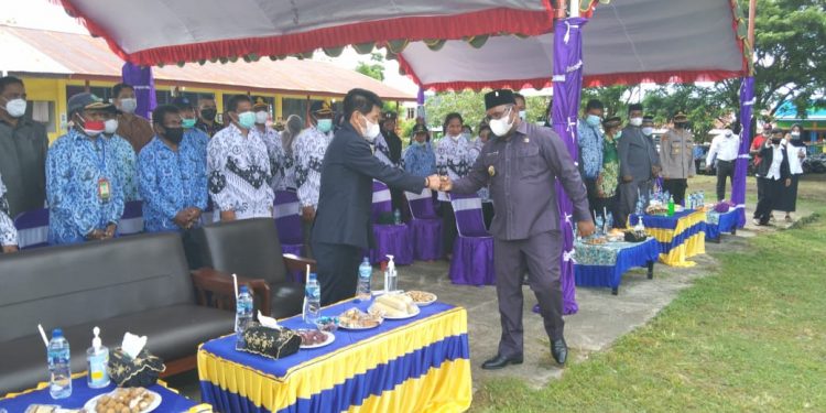 Hari Guru Nasional, Bupati Waran : Guru Tidak Pernah Lelah Mendidik