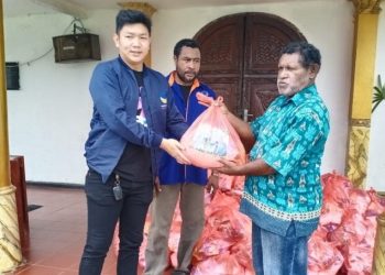 Partai NasDem Salurkan 1.024 Paket Sembako dari Dominggus Mandacan