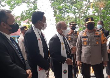 Tinjau Gereja dan Pos Pengamanan, Kapolda Minta Jaga Kamtibmas dan Disiplin Prokes