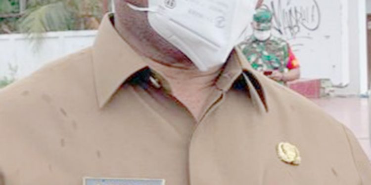 Ini Tanggapan Gubernur Mandacan Soal Tambang Emas di Daerahnya