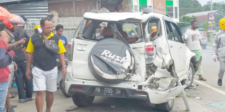 Tabrakan Beruntun di Wosi Kelalaian Supir Truk