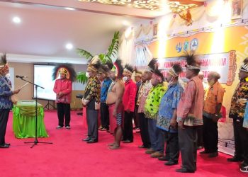 Ketua Masyarakat Adat Byak Papua Barat Periode 2022-2027 Dikukuhkan