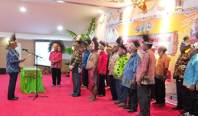 Ketua Masyarakat Adat Byak Papua Barat Periode 2022-2027 Dikukuhkan