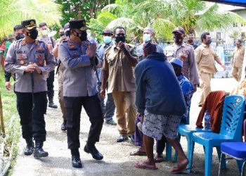 Kapolda Awali Agenda Kerja Tahun 2022 dengan Tinjau Vaksinasi di Raja Ampat