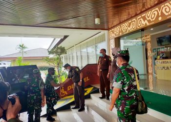 Tingkatkan Komunikasi Sesama Forkopimda, Pangdam Mayjen Gabriel Lema Temui Kajati Papua Barat