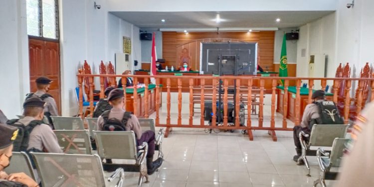 Kini, Puluhan Polisi Dinas dan Diperintahkan Mengikuti Sidang di Pengadilan Manokwari?