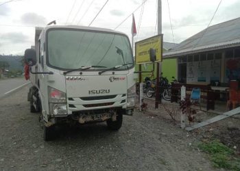 Truk Bermuatan Kayu yang Terparkir di Depan Polsek Ransiki ‘Hilang’