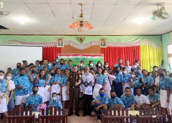 Jaksa Masuk Sekolah di SMP YPK 1 dan SMP YPK 2 Manokwari