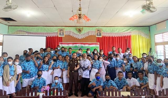 Jaksa Masuk Sekolah di SMP YPK 1 dan SMP YPK 2 Manokwari