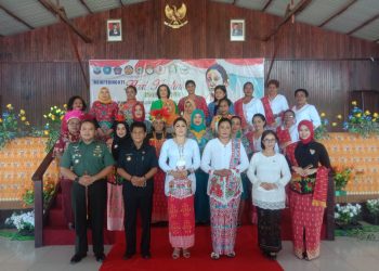 Fashion Show dan Pameran Batik Arfak Warnai Peringatan Hari Kartini di Kabupaten Mansel