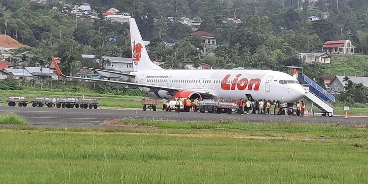 Isak Tangis Iringi Pemulangan 18 Jenazah Korban Kecelakaan Maut di Warmare