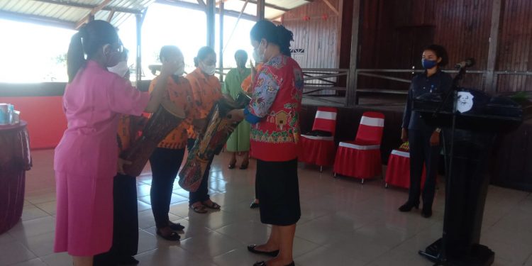 Sambut HUT Kartini ke-143, GOW Mansel Adakan Lomba Kreasi Nasi Tumpeng