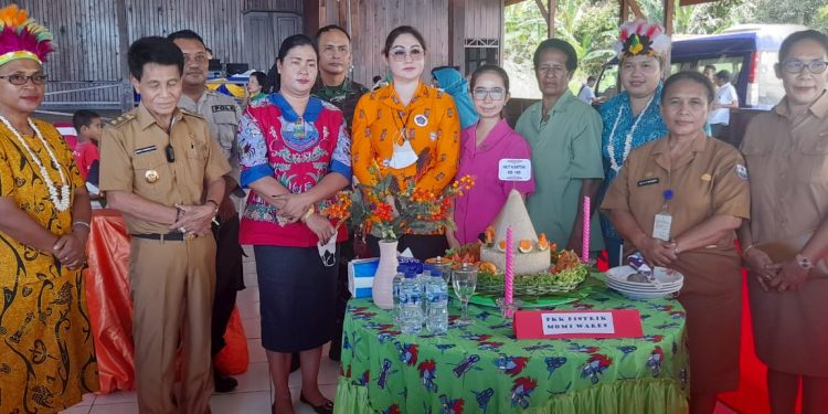 Tiba di Ransiki, Tim Safari Ramadhan KKSS Papua Barat Salurkan Paket Sembako