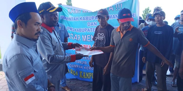 Lahan Pertanian Tercemar Limbah, Petani Sidey Jaya Adukan PT MPHS ke DPRD Manokwari