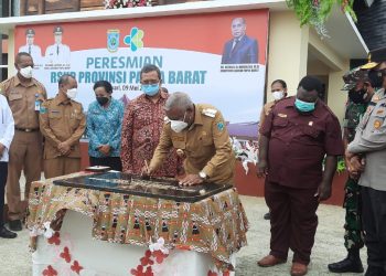 Siap Berikan Pelayanan Optimal, Gubernur Mandacan Resmikan RSUD Papua Barat
