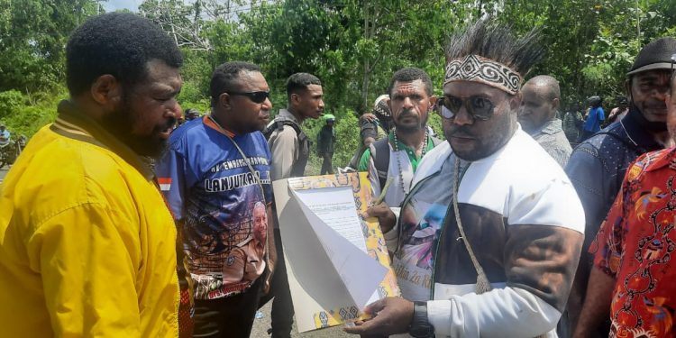 Nataniel Mandacan Dinilai Figur Tepat sebagai Penjabat Gubernur Papua Barat