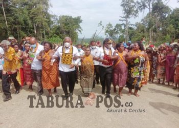 Pentingkan Rakyat, Dominggus Mandacan Tidak Hadiri Pelantikan Penjabat Gubernur