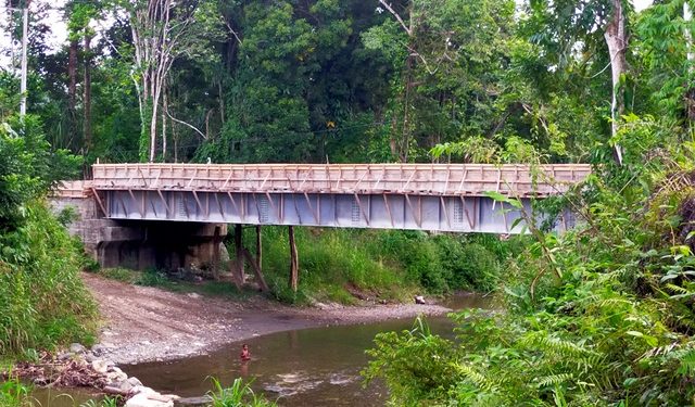 Dikabarkan Cair 100 Persen, Jembatan Kampung Warmomi Tidak Diselesaikan