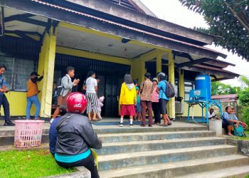 Meski Merasa Kecewa, Orangtua Calon Siswa Pasrah Soal Pembagian Sekolah