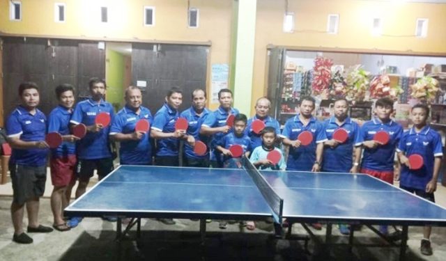 Atlet Tenis Meja Kali Kodok Bintuni dan Tim Futsal Batalyon 763/SBA Gelar Latihan