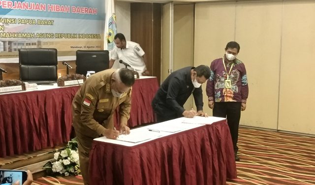 Pemprov Papua Barat & Ditjen Badilum MA Teken Naskah Perjanjian Hibah Daerah