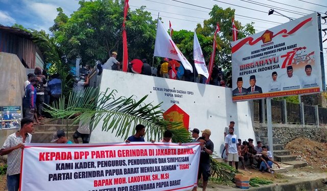 Sekretariat DPD Gerindra Papua Barat Dipalang
