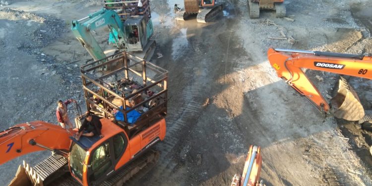 Excavator yang ‘Disewa’ Menambang Emas Ilegal Dibeli Cash Rp. 3,2 Miliar