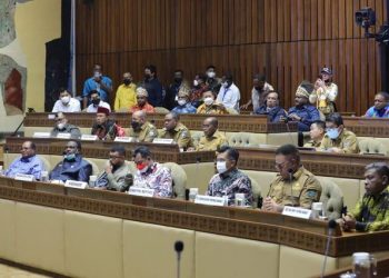 Gubernur, DPR & MRPB Serahkan Aspirasi Provinsi Bomberay Raya ke DPR – RI