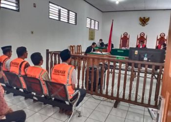 6 Penambang Emas Tradisional ‘Kaki Abu’ Dituntut Jaksa 2 Tahun dan Denda 2 Miliar