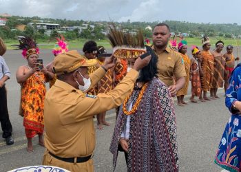 Tiba di Manokwari, Menteri PPA Langsung Menuju Pulau Mansinam
