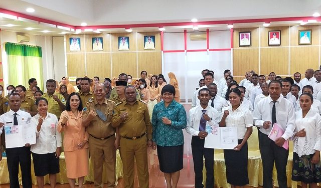 45 Pasutri Terima Akta Perkawinan dari Pemerintah