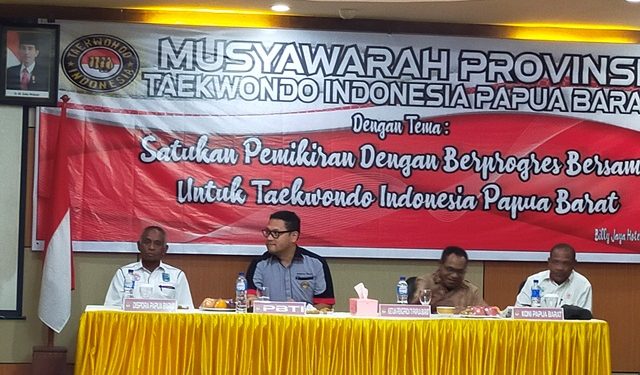 Secara Aklamasi, Marthen Kocu Nahkodai Taekwondo Papua Barat Periode 2022-2026