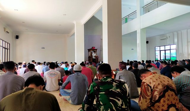 Umat Muslim Diajak Bertobat dan Menyambut Tahun 2023
