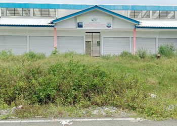 Bangunan Pasar Waranggui Terbengkalai