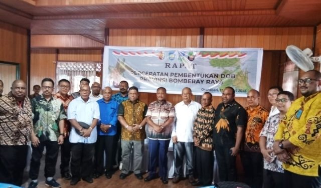 Empat Pemerintah Daerah Bertemu Bahas Kelanjutan Usulan DOB Provinsi Bomberay Raya  