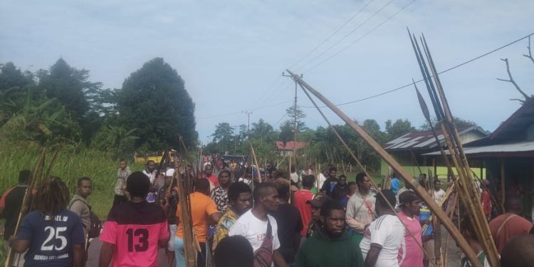 Dua Kelompok Warga di Sidey Berseteru, 1 Unit Rumah Dibakar