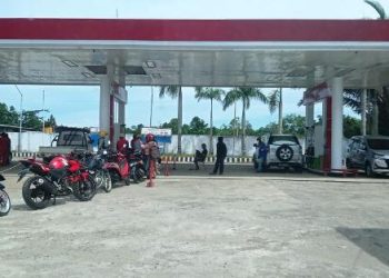 SPBU CV Sinar Teluk Bintuni Kendalikan Pengisian BBM Bersubsidi