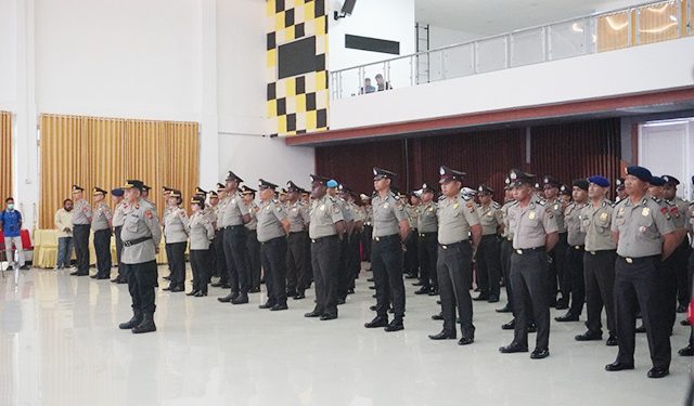 546 Perwira dan Bintara Polda Papua Barat Naik Pangkat