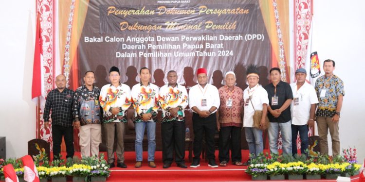 Dukungan Tersebar di Enam Kabupaten, Abdullah Manaray Serahkan 1.235 KTP