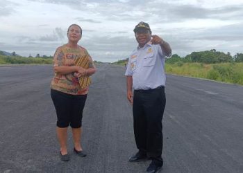 Bupati Waran Dampingi Irene Manibuy Tinjau Pembangunan Kantor Bupati dan Bandara Aberso