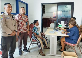 Dinsos Manokwari Salurkan BLT kepada 727 Warga Khusus  