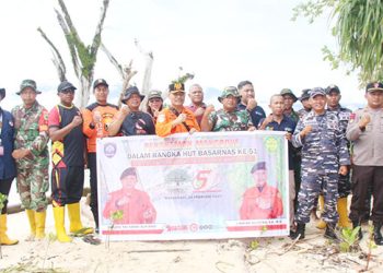 SAR Manokwari Pagari Pulau Raimuti dengan Mangrove