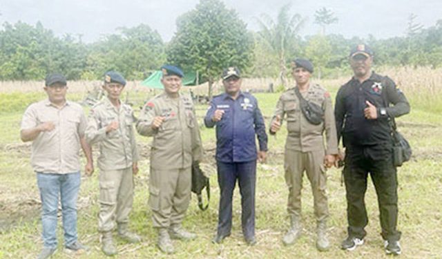Bupati Bintuni Tinjau Lokasi Pembangunan  Mako Batalyon Pelapor Brimob