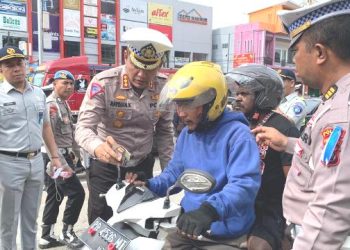 Menebar Pesan Keselamatan Berlalu Lintas pada Momentum Valentine Day