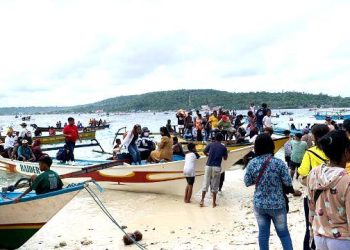 Momen HUT PI Menjadi Berkah untuk Pedagang dan Ojek Laut