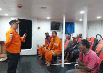 Tim SAR Gabungan Berhasil Temukan Awak KM Banawa GT20 Dalam Kondisi Selamat