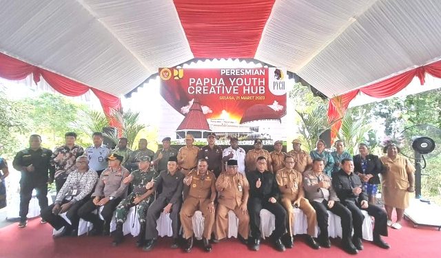 Bupati Minta Anak Muda Papua Kembangkan Bakat dan Potensi Diri