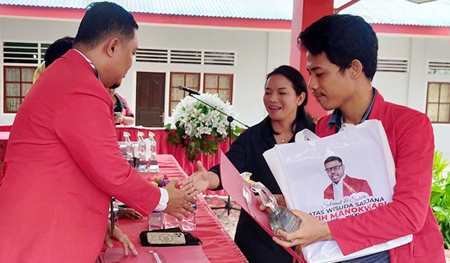 STIH Manokwari Lepas 186 Calon Wisudawan/Wisudawati Angkatan XXXVIII